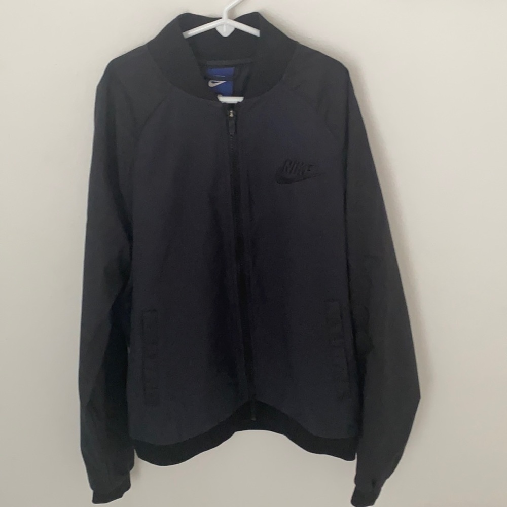 nike black windbraker, size (S)